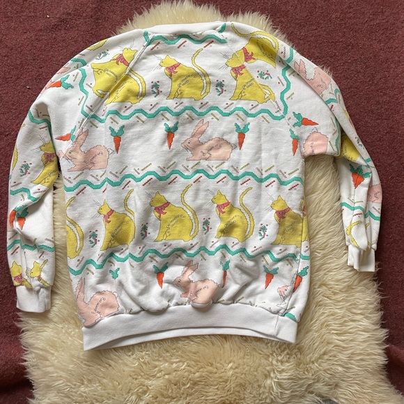 Vintage Allen Solly 1980s faux cross-stitch bunny and cat sweatshirt - Picture 2 of 7